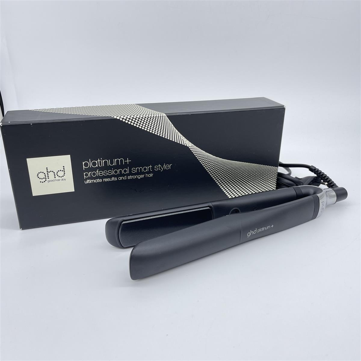 ghd platinum+ professionelles Glätteisen (26mm Platten) in Schwarz und weiß