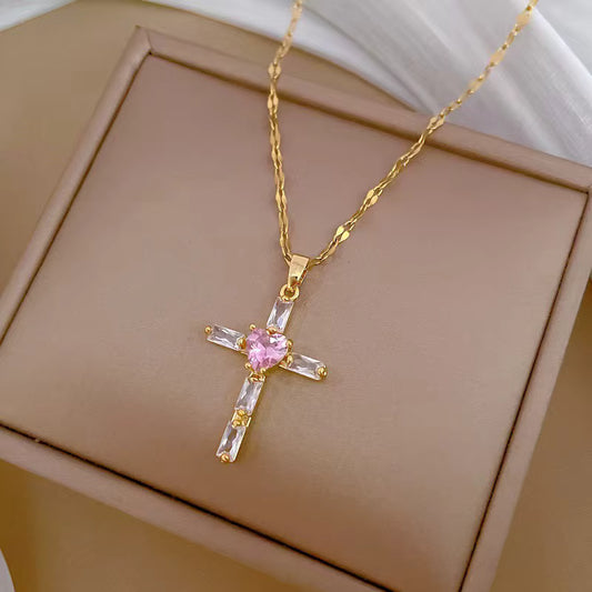 💖 Kreuz-Collier mit Herz – Liebe & Glaube in einem Schmuckstück